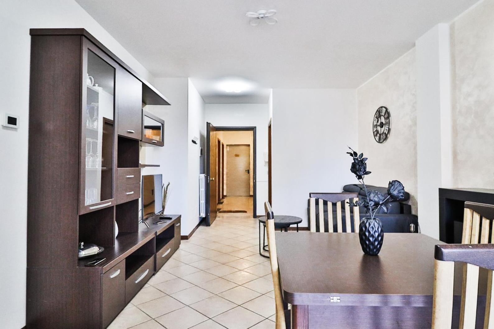 Biri'S House Apartment เรจโจเอมิเลีย ภายนอก รูปภาพ