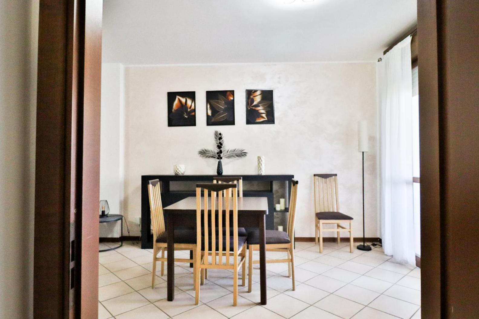 Biri'S House Apartment เรจโจเอมิเลีย ภายนอก รูปภาพ