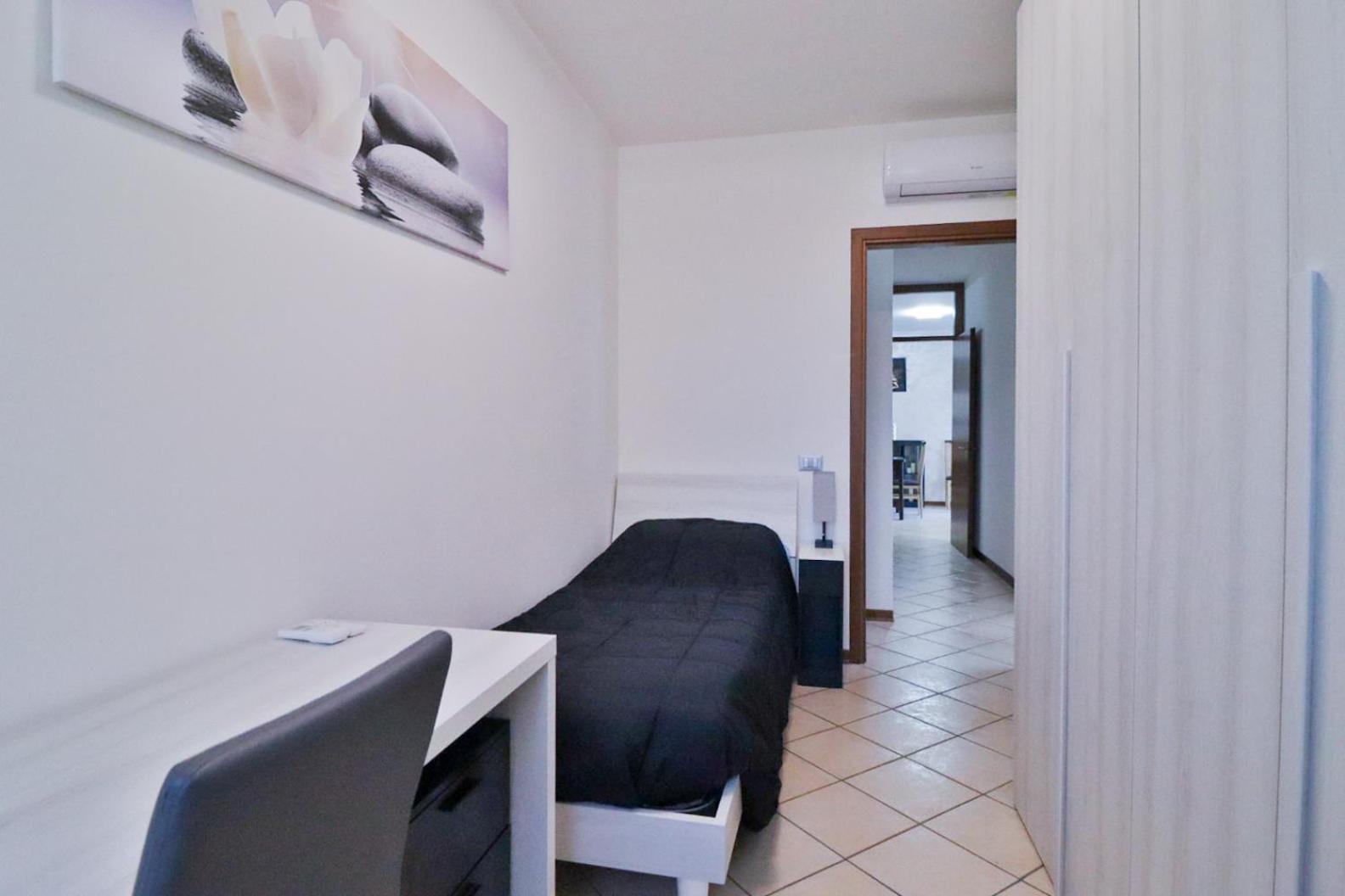 Biri'S House Apartment เรจโจเอมิเลีย ภายนอก รูปภาพ