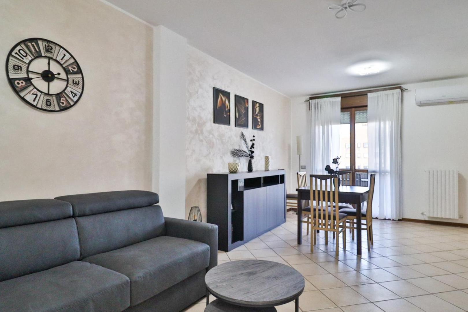 Biri'S House Apartment เรจโจเอมิเลีย ภายนอก รูปภาพ